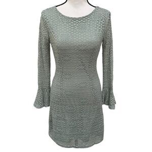 Altar’d stare lace sage green dress with ruffled sleeves, back zipper size S.